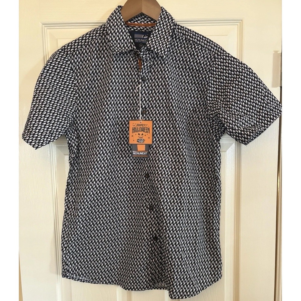 Monument Halloween Shirt Mens M B&W Ghosts Button Up Short Sleeve. NWT